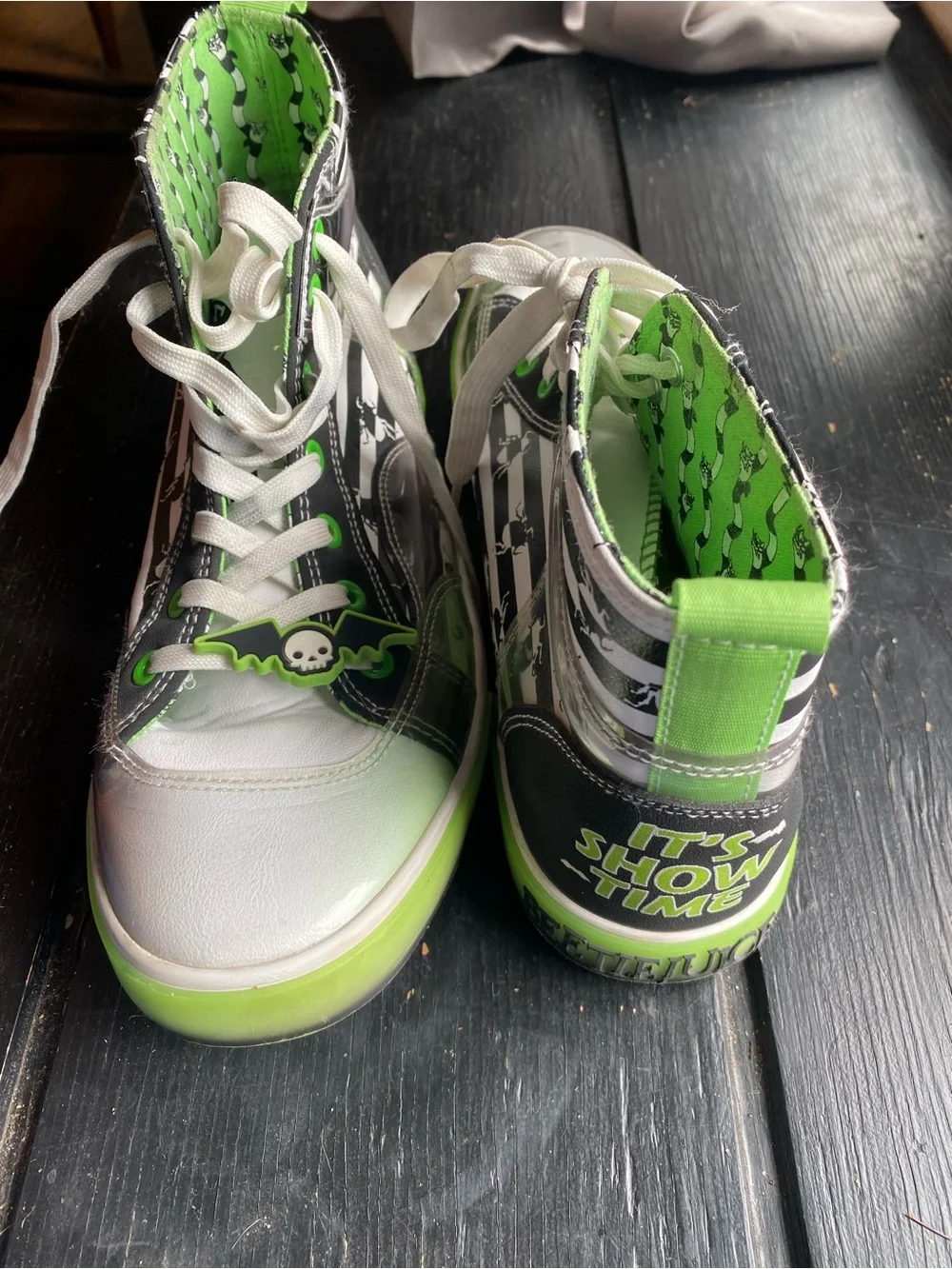 WomansHigh-Top Sneakers in White & Neon Green - Stylish Skate Shoe